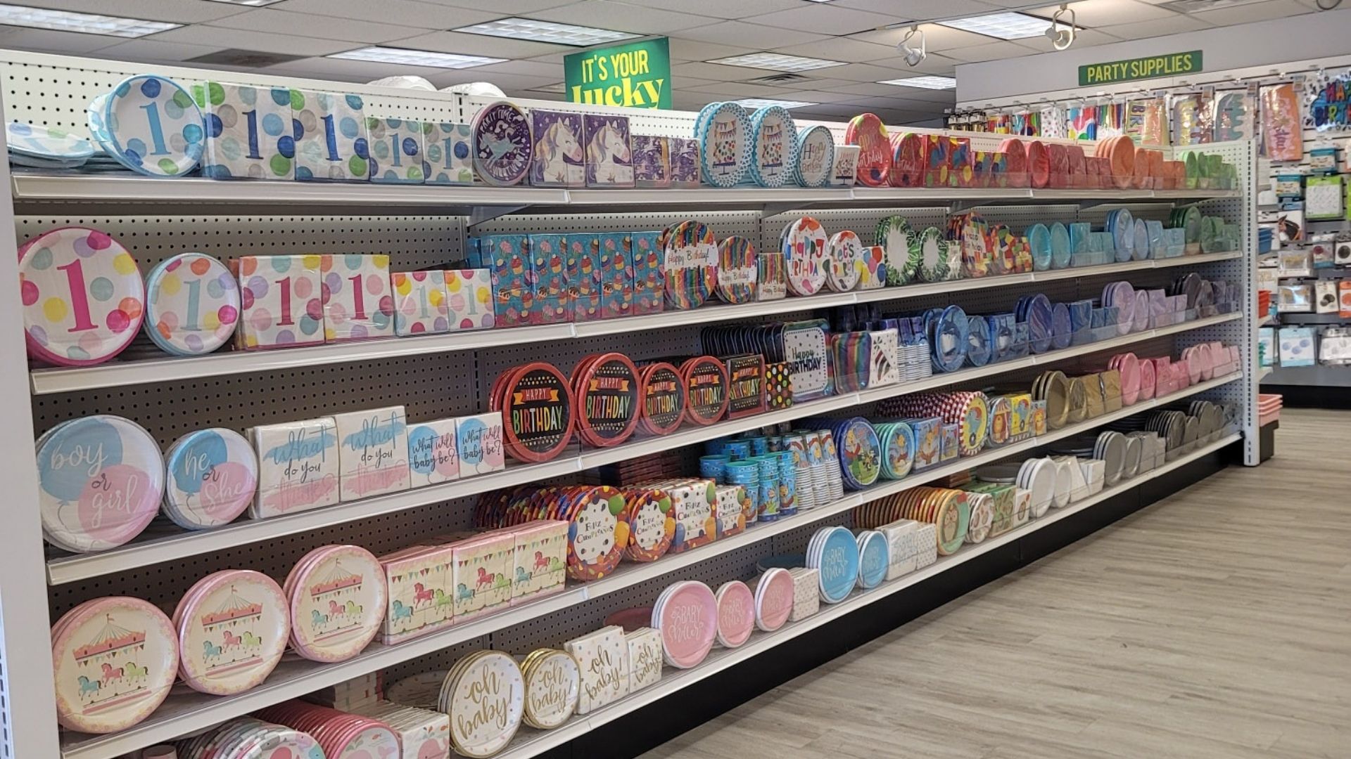 party plates and supplies